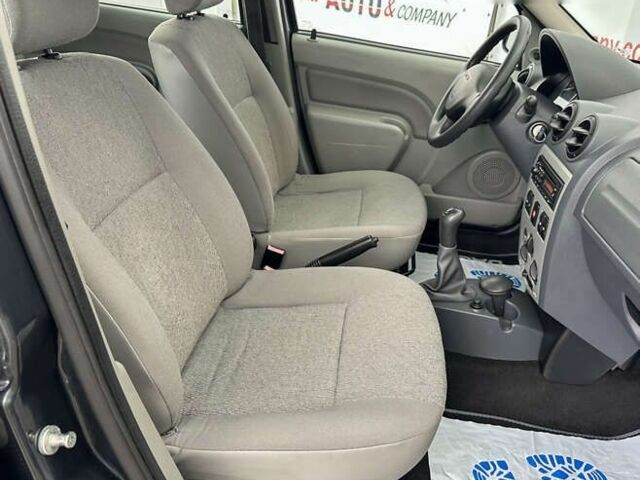 Дачия Логан, объемом двигателя 1.6 л и пробегом 129 тыс. км за 6450 $, фото 7 на Automoto.ua
