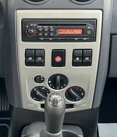 Дачия Логан, объемом двигателя 1.6 л и пробегом 129 тыс. км за 6450 $, фото 12 на Automoto.ua