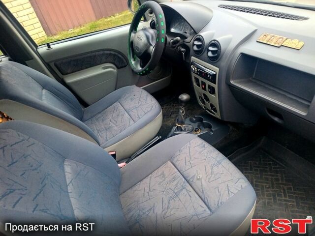 Дачия Логан, объемом двигателя 1.4 л и пробегом 216 тыс. км за 2950 $, фото 9 на Automoto.ua