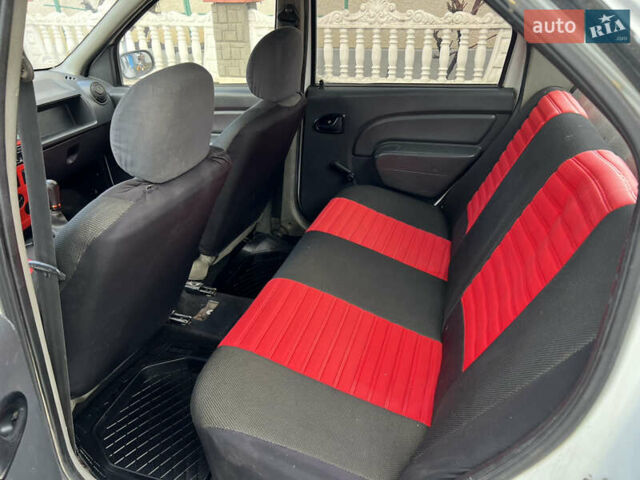 Дачія Logan 2007 у Тернополі на Automoto.ua Дачія Logan, об'ємом двигуна 0 л та пробігом 240 тис. км за 1999 $, фото 15 на Automoto.ua