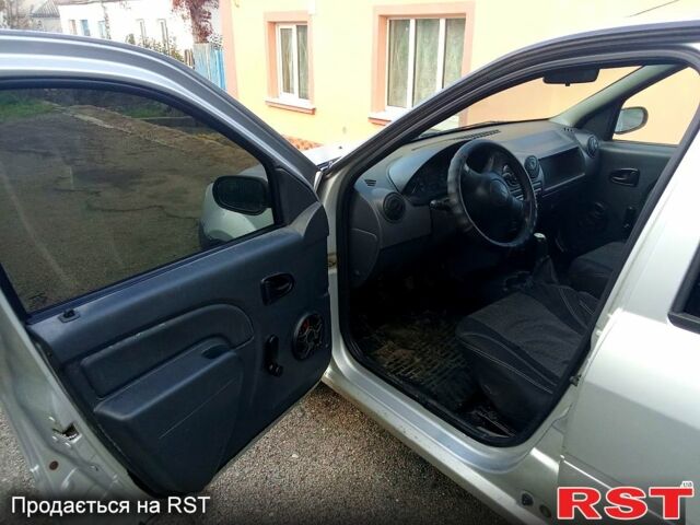 Дачия Логан, объемом двигателя 1.4 л и пробегом 0 тыс. км за 2400 $, фото 6 на Automoto.ua