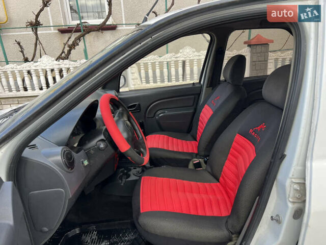 Дачія Logan 2007 у Тернополі на Automoto.ua Дачія Logan, об'ємом двигуна 0 л та пробігом 240 тис. км за 1999 $, фото 14 на Automoto.ua