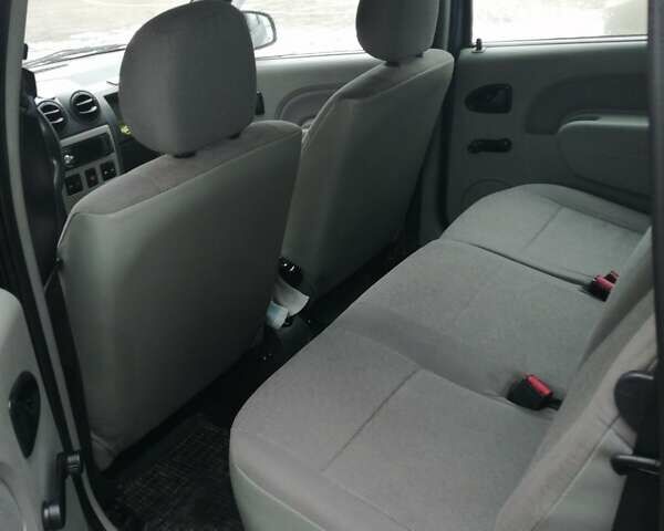 Дачия Логан, объемом двигателя 0 л и пробегом 195 тыс. км за 5750 $, фото 13 на Automoto.ua