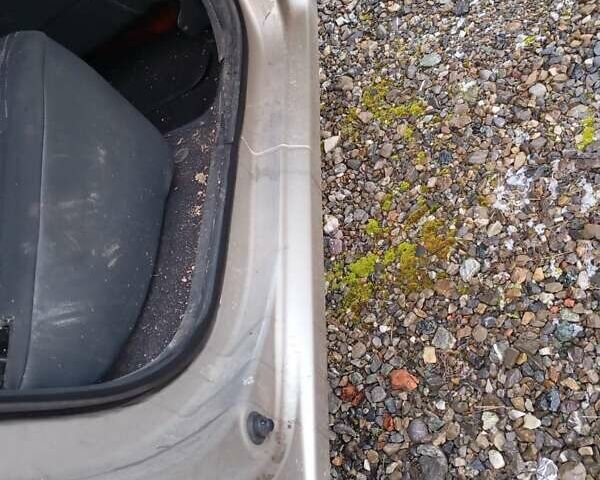 Дачія Logan, об'ємом двигуна 0 л та пробігом 181 тис. км за 929 $, фото 10 на Automoto.ua