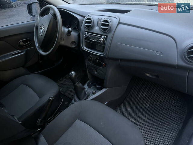 Дачия Логан, объемом двигателя 1.2 л и пробегом 150 тыс. км за 4700 $, фото 2 на Automoto.ua