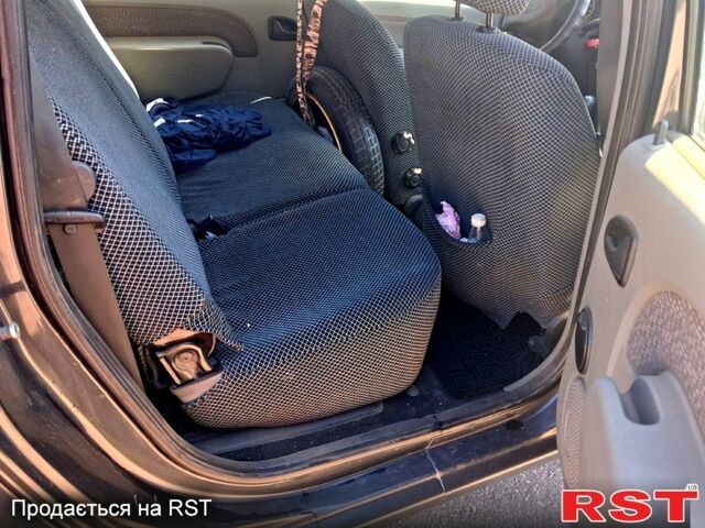 Дачия Логан, объемом двигателя 1.6 л и пробегом 190 тыс. км за 4850 $, фото 11 на Automoto.ua