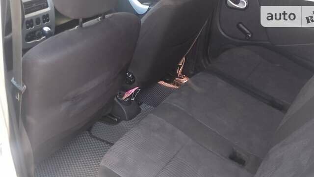 Дачия Логан, объемом двигателя 0 л и пробегом 256 тыс. км за 5700 $, фото 8 на Automoto.ua