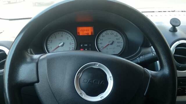 Дачия Логан, объемом двигателя 0 л и пробегом 256 тыс. км за 5700 $, фото 6 на Automoto.ua