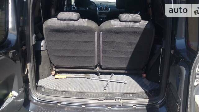 Дачия Логан, объемом двигателя 0 л и пробегом 256 тыс. км за 5700 $, фото 12 на Automoto.ua