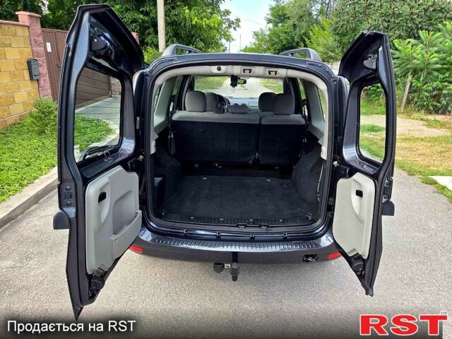 Дачия Логан, объемом двигателя 1.4 л и пробегом 139 тыс. км за 5999 $, фото 8 на Automoto.ua