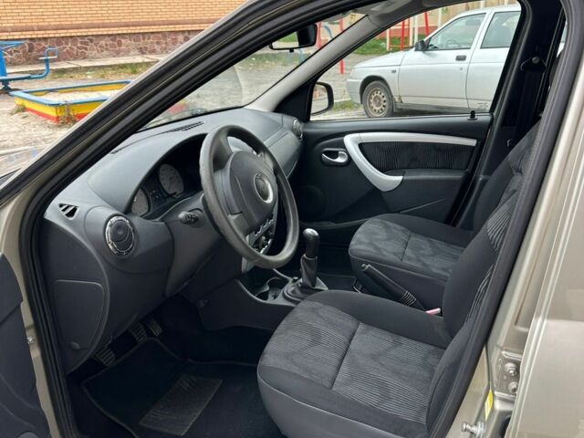 Дачія Logan, об'ємом двигуна 1.6 л та пробігом 109 тис. км за 6199 $, фото 5 на Automoto.ua