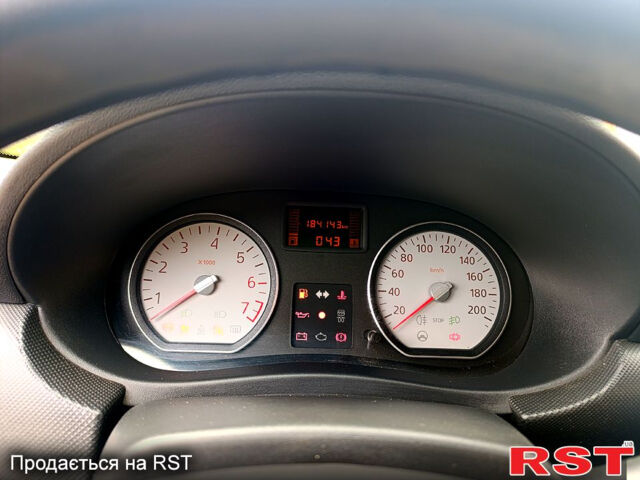 Дачія Logan, об'ємом двигуна 1.6 л та пробігом 184 тис. км за 5599 $, фото 12 на Automoto.ua