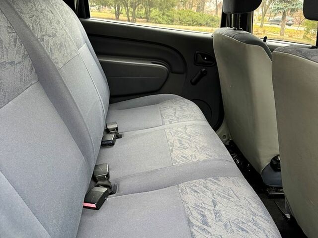 Дачия Логан, объемом двигателя 14 л и пробегом 189 тыс. км за 5400 $, фото 7 на Automoto.ua