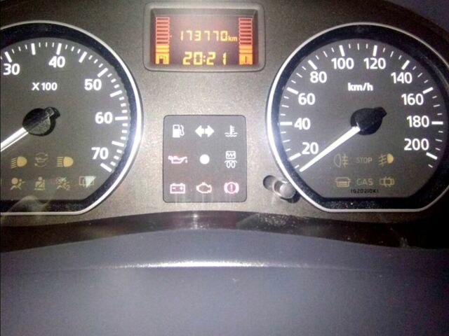 Дачія Logan, об'ємом двигуна 1.6 л та пробігом 174 тис. км за 7200 $, фото 10 на Automoto.ua