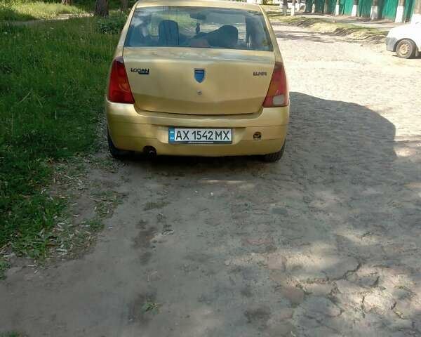 Желтый Дачия Логан, объемом двигателя 1.39 л и пробегом 350 тыс. км за 3000 $, фото 2 на Automoto.ua