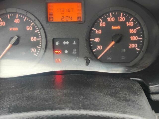 Серый Дачия Логан, объемом двигателя 1.4 л и пробегом 173 тыс. км за 2100 $, фото 5 на Automoto.ua