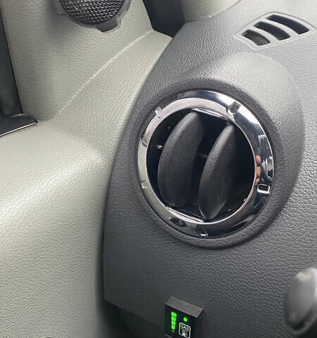 Серый Дачия Логан, объемом двигателя 1.6 л и пробегом 105 тыс. км за 5100 $, фото 31 на Automoto.ua