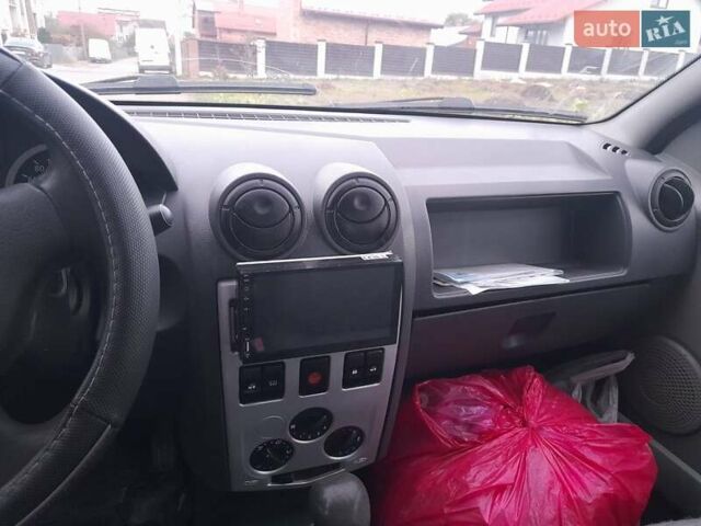 Дачия Логан 2005 в Бродах на Automoto.ua Серый Дачия Логан, объемом двигателя 0 л и пробегом 300 тыс. км за 1650 $, фото 11 на Automoto.ua