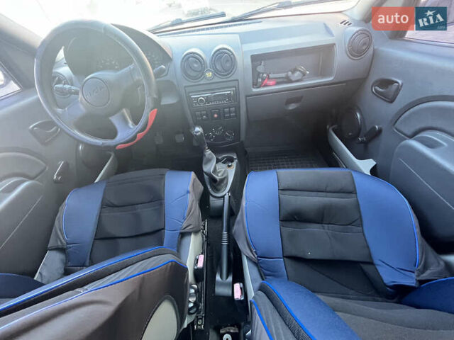 Серый Дачия Логан, объемом двигателя 1.4 л и пробегом 245 тыс. км за 2700 $, фото 12 на Automoto.ua