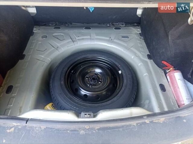 Серый Дачия Логан, объемом двигателя 1.6 л и пробегом 208 тыс. км за 3000 $, фото 15 на Automoto.ua