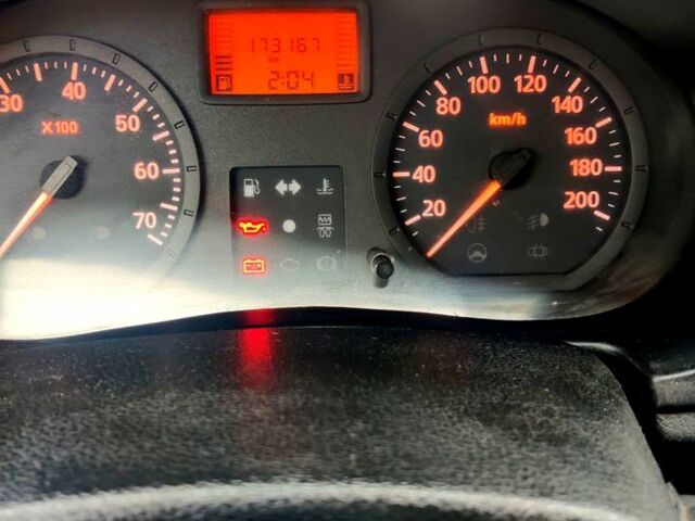 Серый Дачия Логан, объемом двигателя 1.4 л и пробегом 173 тыс. км за 2100 $, фото 5 на Automoto.ua