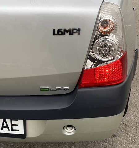 Серый Дачия Логан, объемом двигателя 1.6 л и пробегом 105 тыс. км за 5100 $, фото 4 на Automoto.ua