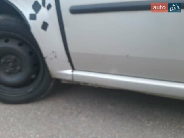 Дачия Логан 2005 в Бродах на Automoto.ua Серый Дачия Логан, объемом двигателя 0 л и пробегом 300 тыс. км за 1650 $, фото 17 на Automoto.ua