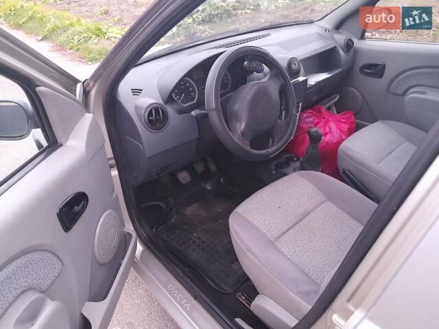 Дачия Логан 2005 в Бродах на Automoto.ua Серый Дачия Логан, объемом двигателя 0 л и пробегом 300 тыс. км за 1650 $, фото 15 на Automoto.ua