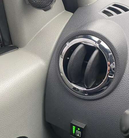 Серый Дачия Логан, объемом двигателя 1.6 л и пробегом 105 тыс. км за 5100 $, фото 30 на Automoto.ua