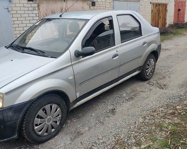 Сірий Дачія Logan, об'ємом двигуна 1.39 л та пробігом 173 тис. км за 2100 $, фото 3 на Automoto.ua