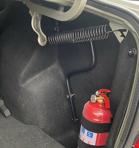 Серый Дачия Логан, объемом двигателя 1.6 л и пробегом 105 тыс. км за 5100 $, фото 16 на Automoto.ua