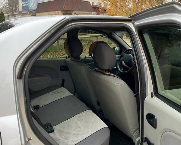 Серый Дачия Логан, объемом двигателя 1.4 л и пробегом 163 тыс. км за 4200 $, фото 21 на Automoto.ua