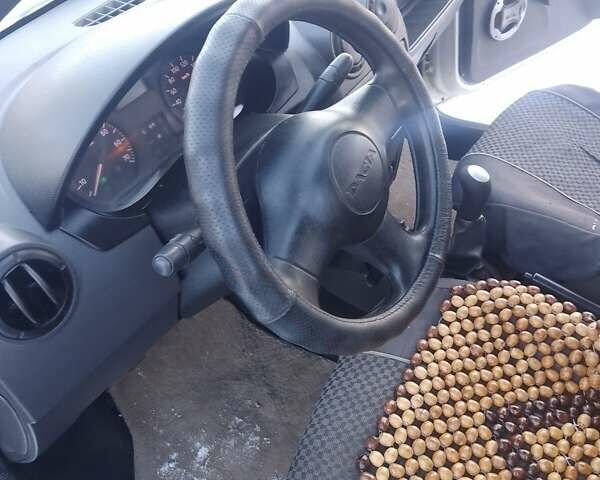 Серый Дачия Логан, объемом двигателя 1.4 л и пробегом 215 тыс. км за 2999 $, фото 12 на Automoto.ua