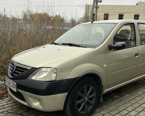 Серый Дачия Логан, объемом двигателя 1.4 л и пробегом 336 тыс. км за 2600 $, фото 1 на Automoto.ua