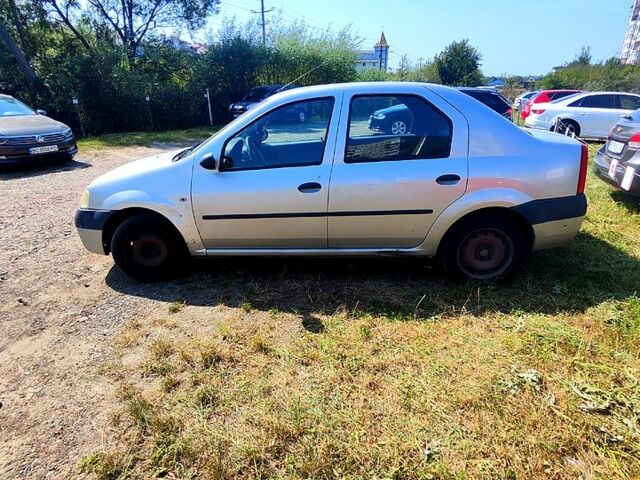 Серый Дачия Логан, объемом двигателя 1.4 л и пробегом 313 тыс. км за 2000 $, фото 2 на Automoto.ua