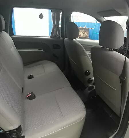 Сірий Дачія Logan, об'ємом двигуна 1.6 л та пробігом 148 тис. км за 5500 $, фото 18 на Automoto.ua