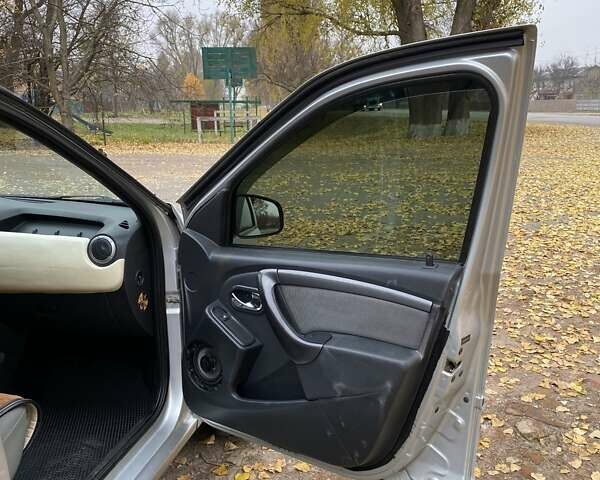 Серый Дачия Логан, объемом двигателя 1.4 л и пробегом 163 тыс. км за 4200 $, фото 17 на Automoto.ua