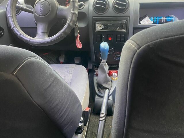 Серый Дачия Логан, объемом двигателя 1.6 л и пробегом 342 тыс. км за 1650 $, фото 3 на Automoto.ua