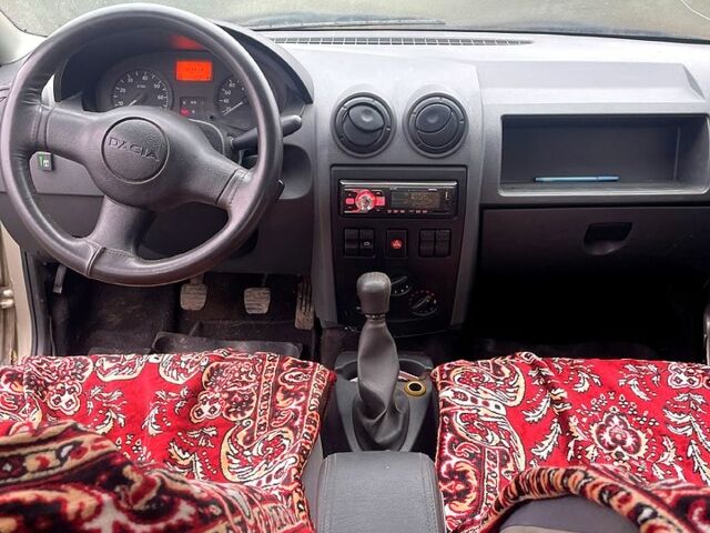 Серый Дачия Логан, объемом двигателя 1.4 л и пробегом 325 тыс. км за 2300 $, фото 8 на Automoto.ua