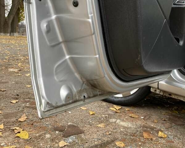 Серый Дачия Логан, объемом двигателя 1.4 л и пробегом 163 тыс. км за 4200 $, фото 22 на Automoto.ua