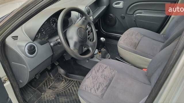 Серый Дачия Логан, объемом двигателя 1.4 л и пробегом 160 тыс. км за 3300 $, фото 16 на Automoto.ua