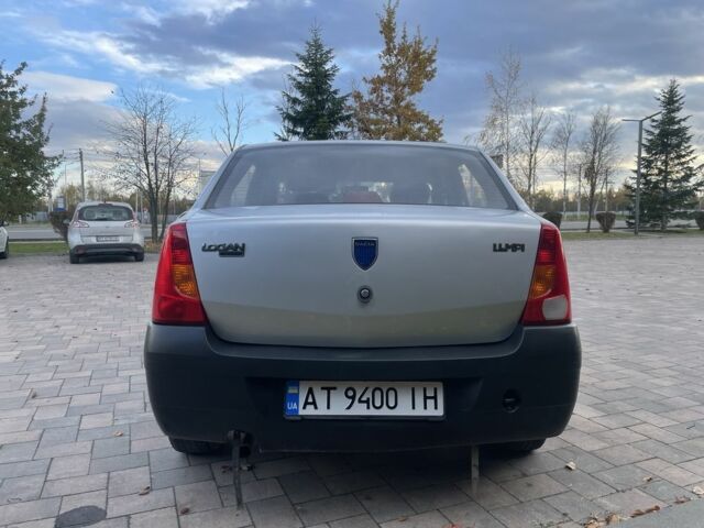 Серый Дачия Логан, объемом двигателя 1.4 л и пробегом 180 тыс. км за 2750 $, фото 5 на Automoto.ua