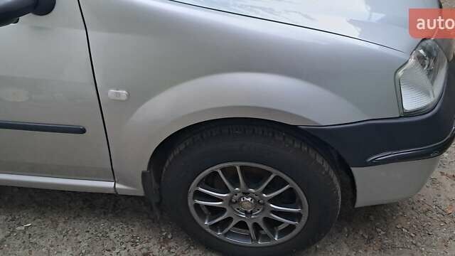 Серый Дачия Логан, объемом двигателя 1.4 л и пробегом 78 тыс. км за 4200 $, фото 11 на Automoto.ua