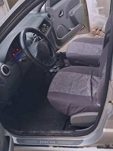 Серый Дачия Логан, объемом двигателя 1.4 л и пробегом 78 тыс. км за 4200 $, фото 14 на Automoto.ua