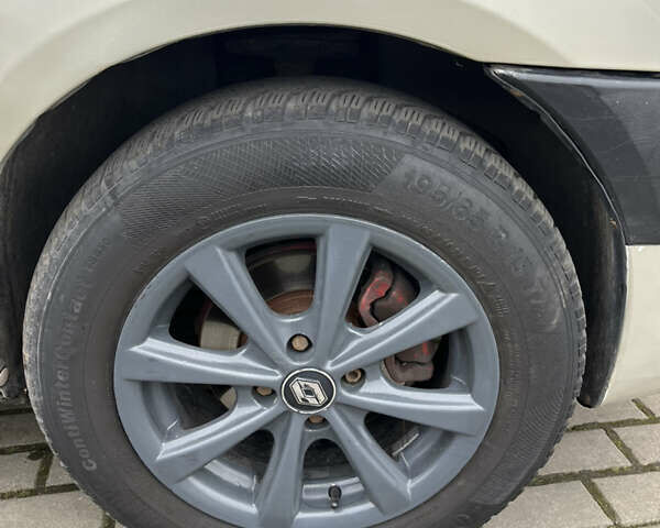 Серый Дачия Логан, объемом двигателя 1.4 л и пробегом 336 тыс. км за 2600 $, фото 13 на Automoto.ua