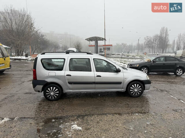 Серый Дачия Логан, объемом двигателя 1.6 л и пробегом 262 тыс. км за 4800 $, фото 4 на Automoto.ua