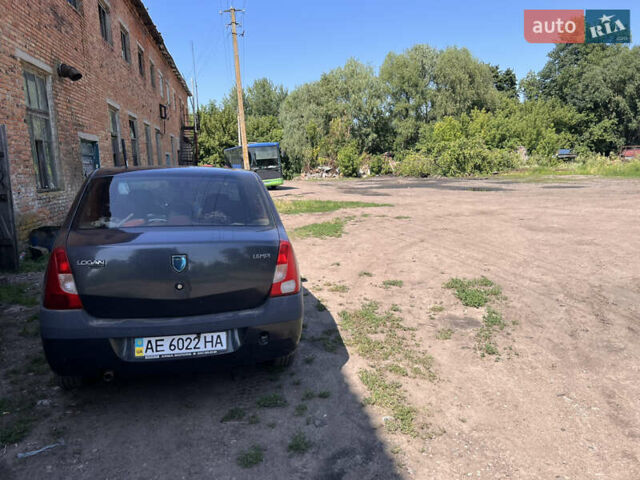 Сірий Дачія Logan, об'ємом двигуна 1.6 л та пробігом 154 тис. км за 3600 $, фото 2 на Automoto.ua