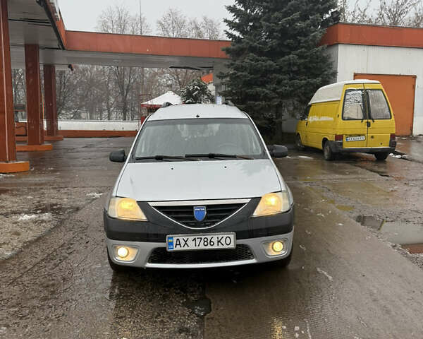 Серый Дачия Логан, объемом двигателя 1.6 л и пробегом 262 тыс. км за 4800 $, фото 8 на Automoto.ua