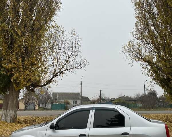 Серый Дачия Логан, объемом двигателя 1.4 л и пробегом 163 тыс. км за 4200 $, фото 6 на Automoto.ua