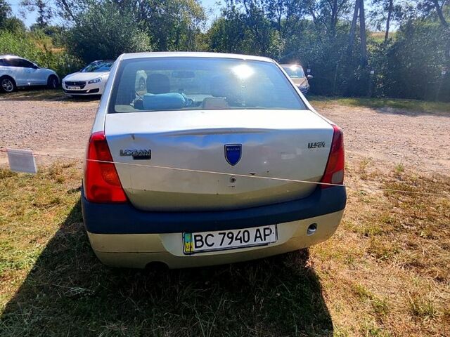 Серый Дачия Логан, объемом двигателя 1.4 л и пробегом 313 тыс. км за 2000 $, фото 1 на Automoto.ua
